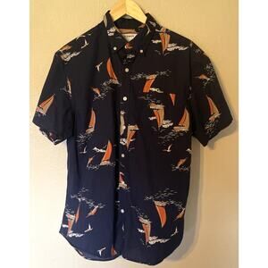 Old Navy Men’s Size L Blue Sailboat Print Button Down Short Sleeve Shirt